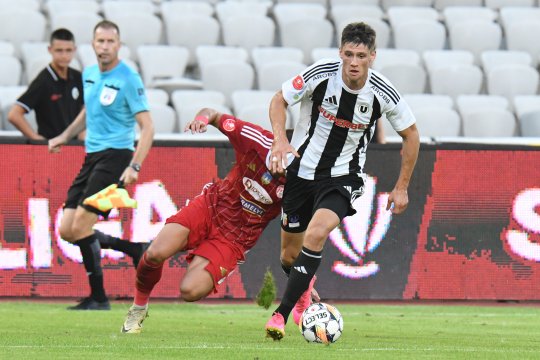 S-a aflat cine l-a deturnat pe Blănuță din drumul spre FCSB: "Nu este o zi în care să nu vorbim"