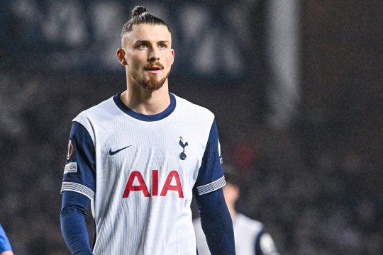 Florin Manea, despre parcursul lui Radu Drăgușin la Tottenham: ”Dă piept cu atacanți adevărați, nu cu Bîrligea”