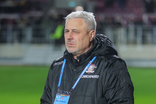 Șumudică răspunde suspiciunilor că Rapid s-a dat la o parte cu CFR: ”Ce făceam dacă egalam?!” + Plecări anunțate din Giulești și ”înțepături” la adresa lui Dinamo
