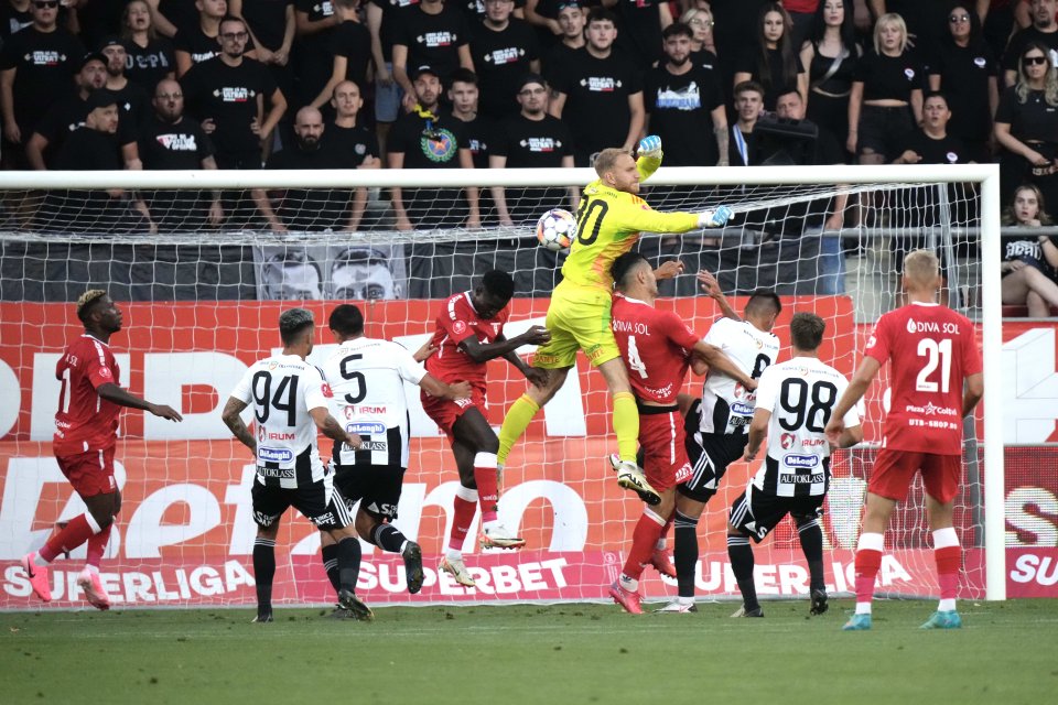 Universitatea Cluj și UTA au remizat în tur, scor 0-0