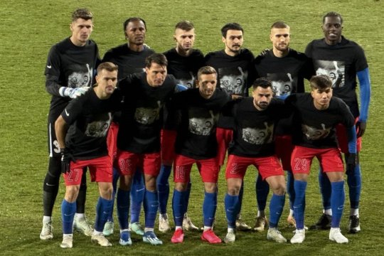 Gestul făcut de jucătorii celor de la FCSB în memoria lui Helmut Duckadam la meciul cu Oțelul