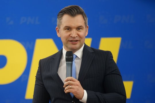 ”Sunteți securist, colaborați cu SRI?”. Ionuț Stroe a dat un răspuns complex: ”Toată lumea are impresia asta” / ”Spionii ar atrage atenția cu asemenea CV!”
