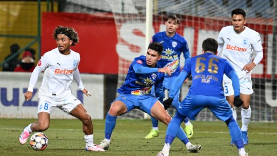 Gloria Buzău - Universitatea Craiova 0-2. Oltenii s-au apropiat la două puncte de primul loc!