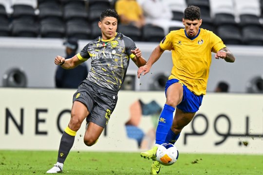 Imagini inedite cu Florinel Coman în Qatar. Cum s-a costumat fosta vedetă a FCSB