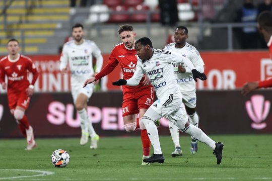 UTA Arad - FC Botoșani 2-0. Trupa lui Mircea Rednic, victorie importantă la final de 2024