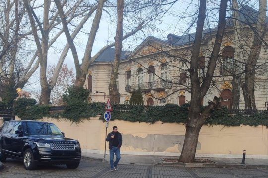 Ce s-a întâmplat la palatul lui Gigi Becali cu 2 zile înaintea Crăciunului. Imaginile surprinse de la fața locului