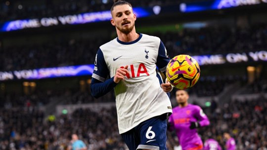 Ce fac stranierii români. Radu Drăgușin, integralist în remiza cu Wolves. Ianis Hagi, absent din lotul lui Rangers