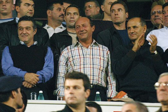Gigi Becali i-a dat replica lui George Copos: ”Dacă e la a doua sticlă, o ia pe miriște!”
