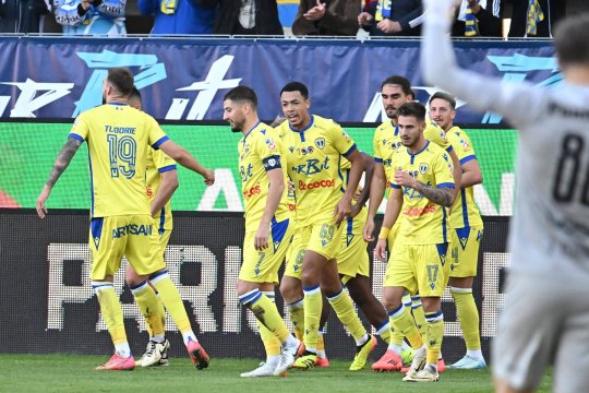 Schimbări importante la Petrolul, după venirea lui Adrian Mutu. Cine va părăsi echipa în iarnă