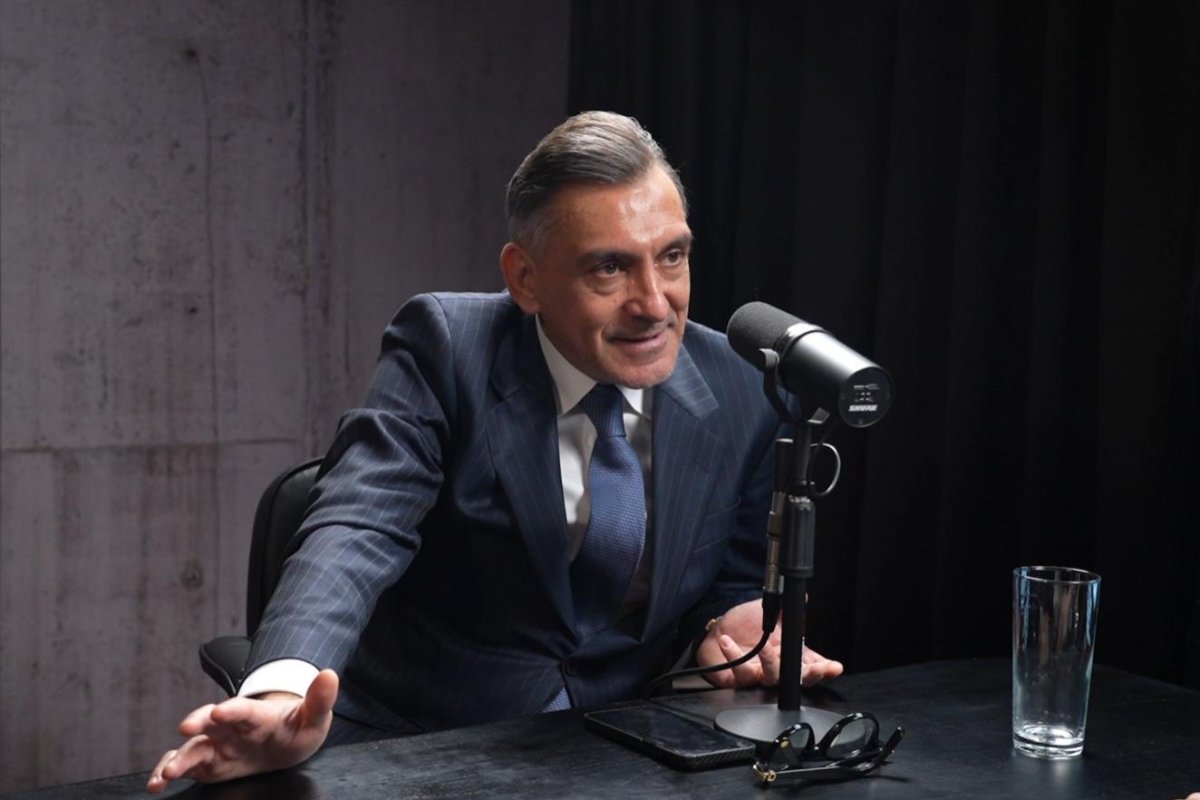 Ilie Dumitrescu, primul invitat al lui Victor Vrînceanu la podcastul I AM MEDIA, despre oferta venită din politică