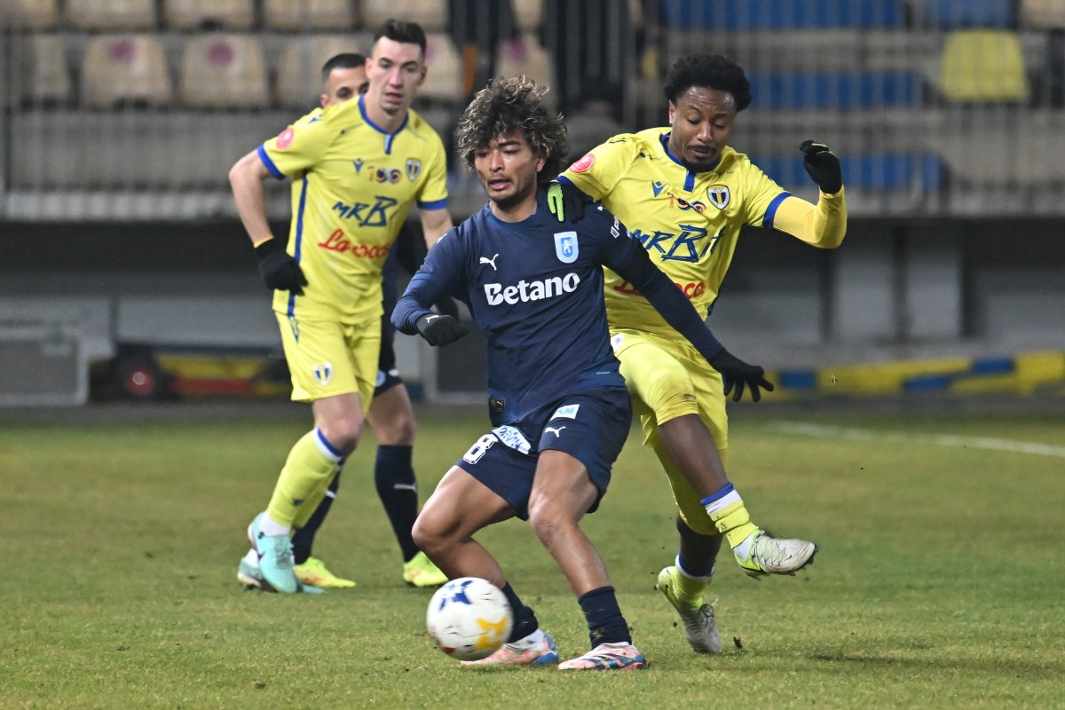 Petrolul este pe locul 6 în clasamentul al zi, cu 27 de puncte