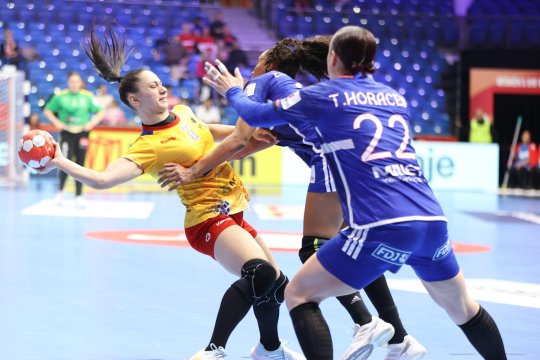 România - Franța 25-30. Fetele noastre cedează pe final după o revenire spectaculoasă în repriza secundă