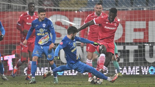Gloria Buzău - Dinamo 0-1. "Câinii" au urcat pe primul loc în SuperLiga. Victorie în 10 oameni a oaspeților