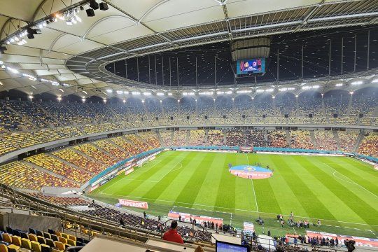 Momente emoționante la FCSB - Botoșani. Meciul s-a întrerupt în minutul 7, iar fanii au strigat un singur nume