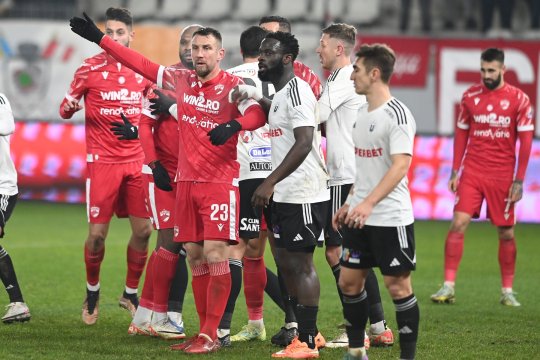 Fotbalistul plecat din SuperLiga în acest an, suspectat de trafic de droguri. A fost dat dispărut, după ce i-a fost incendiată casa