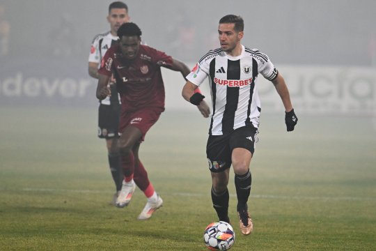 U Cluj - CFR Cluj 3-2. "Studenții" repetă isprava din tur și urcă pe primul loc