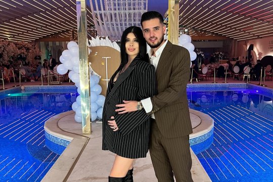 Fostul fotbalist al României a devenit bunic la 45 de ani: ”De azi sunt tataie!”. Care este diferența de vârstă dintre nora sa și fiul său