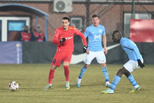 Rapid a pus ochii pe un fost jucător al CFR-ului! Ce mutare pregătește în defensivă Marius Șumudică