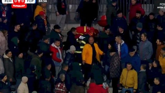 Momente de panică în tribune la Hermannstadt - Petrolul. Meciul a fost întrerupt minute bune
