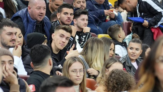 Tavi Popescu, doar în tribune la meciul cu Sepsi. Cine l-a însoțit pe jucătorul FCSB-ului