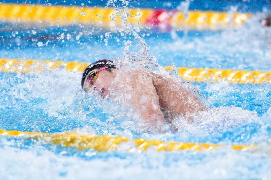 Recordul mondial al lui David Popovici a fost bătut la Campionatul Mondial de la Doha