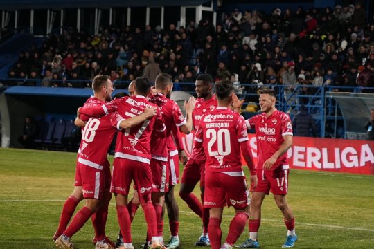 Farul - Dinamo 0-2. ”Câinii roșii” renasc din propria cenușă  și obțin prima victorie din 2024