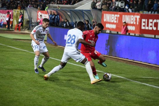 OFICIAL | Transfer surprinzător rezolvat de FCU Craiova! Fotbalistul lui FC Botoșani a semnat cu oltenii