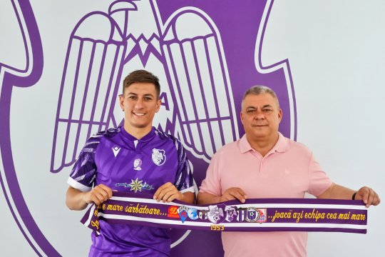 Stelistul căruia dinamovistul Bani i-a urat să rămână în liga a 2-a, a ajuns la o echipă în liga a 3-a!