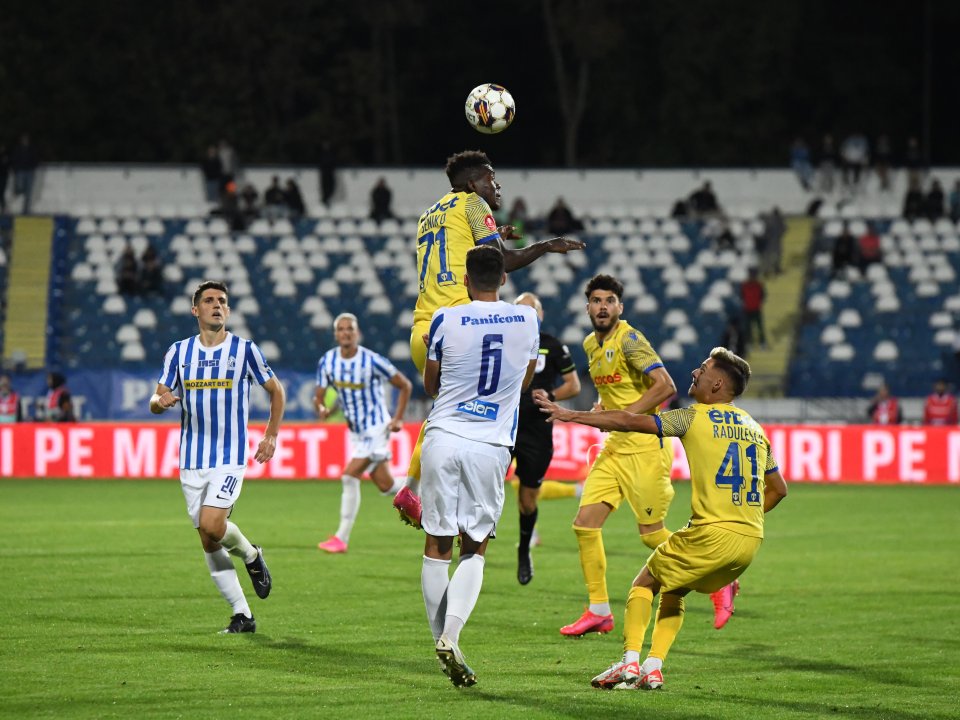 Petrolul este pe locul 9 în clasament, iar Poli Iași este pe 14