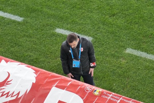5 lucruri care nu s-au văzut la TV la Dinamo - Oțelul: Kopic, declarație de dragoste pentru “câini”, cine a fost “invitatul” surpriză și ce a făcut Dorinel la penalty