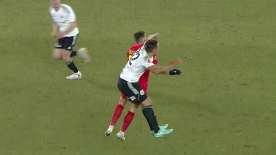 Fază controversată în U Cluj - FCSB: ”Trebuia roșu și pentru Octavian Popescu, și pentru Anselmo!”