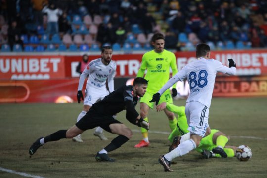FC Botoșani - Poli Iași 2-1. Gazdele întorc rezultatul după pauză și părăsesc ultima poziție a clasamentului. Dinamo a devenit lanternă roșie