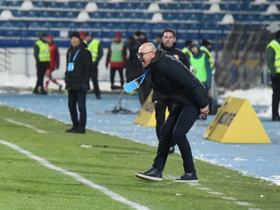 Grozavu a urlat degeaba la jucătorii săi care au părăsit terenul învinși la Botoșani