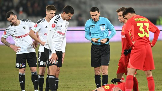 Gigi Becali crede că FCSB a fost privată de un penalty în egalul cu U Cluj: "Dădea gol! Îi dă peste picior"