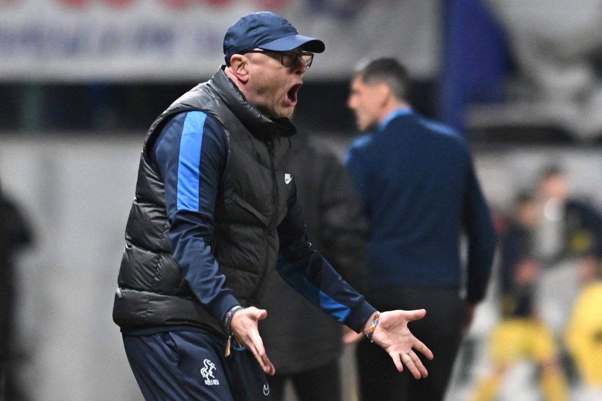 Leo Grozavu reacționează în meciul de fotbal dintre Petrolul Ploiești și Politehnica Iași, contând pentru Superliga Superbet, desfășurat pe Stadionul ”Ilie Oană” din Ploiești, 16 februarie 2024