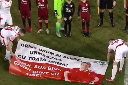 Mesaj de susținere pentru o legendă a clubului Dinamo, afișat înainte de partida cu CFR Cluj: ”Orice drum ai alege, urmează-l cu toată inima”