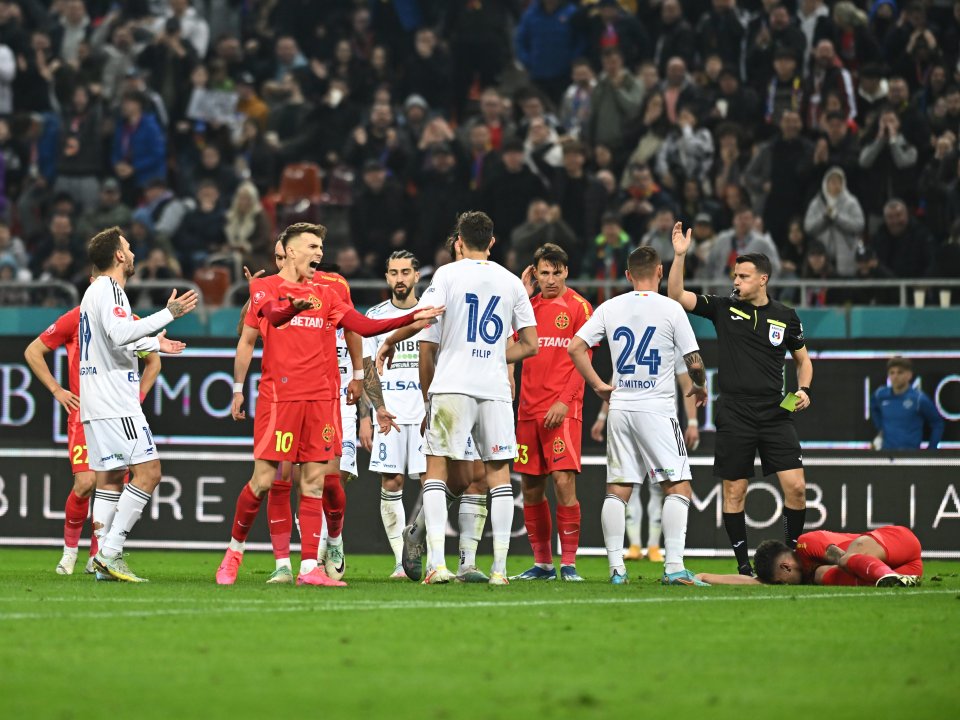 FCSB este pe locul 1 în clasament, iar FC Botoșani pe ultimul