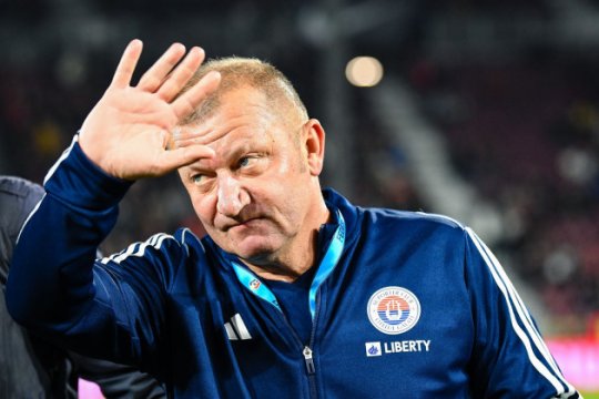 Câte etape a fost suspendat Dorinel Munteanu după ce l-a jignit pe arbitrul asistent în meciul cu Dinamo