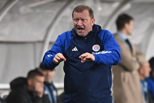 Ilie Dumitrescu, dat pe spate de un tehnician din Superligă: ”Este ca un manager în Premier League”