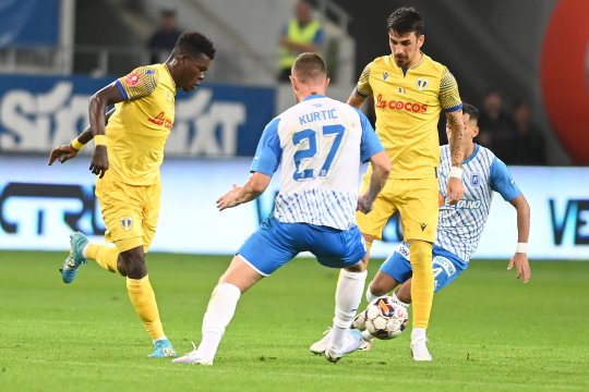 Petrolul - Universitatea Craiova 2-3. Oltenii își asigură matematic calificarea în play-off