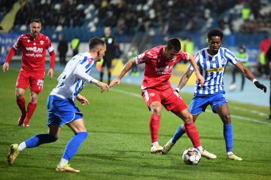 Poli Iași - Dinamo 0-0. ”Câinii” au dominat, dar au ratat pe bandă rulantă!