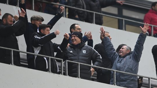 Adrian Mititelu a făcut spectacol la declarații: "Fularul meu are palmares mai bun ca echipa lui Rotaru!" / "Sunt convins că Dinamo scapă de retrogradare"