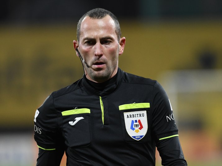 Ionuț Coza, arbitrul de centru la partida Rapid - Oțelul Galați.