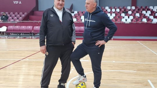 Verdictul lui Rică Răducanu pentru lupta la titlu: ”Asta ar fi bine pentru Rapid”+ ”Mi-e teamă să nu se întâmple asta cu Oțelul”