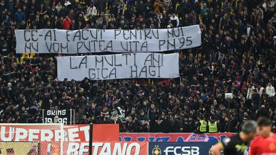 În ce echipament l-a ”postat” FCSB pe Gică Hagi pe marele ecran de pe Arena Națională, înaintea duelului cu Farul Constanța