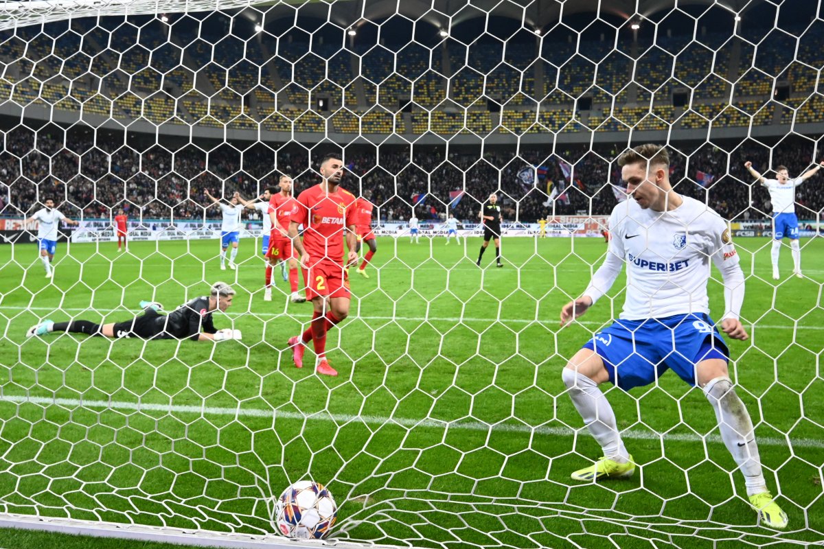 Louis Munteanu a băgat mingea în poartă, dar reușita sa a fost anulată