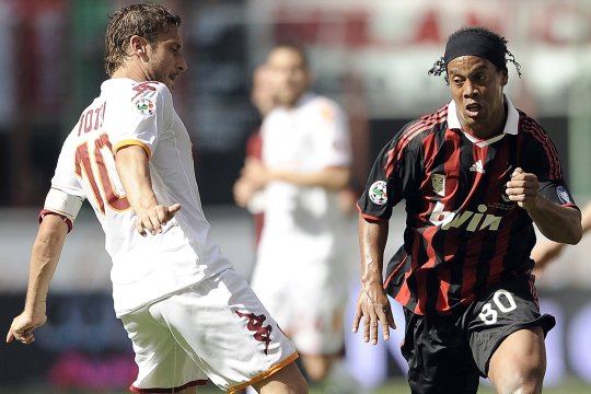 Vrei să-i vezi pe Ronaldinho, Henry, Totti și Cannavaro din nou pe teren? Vei putea face acest lucru mai repede decât crezi