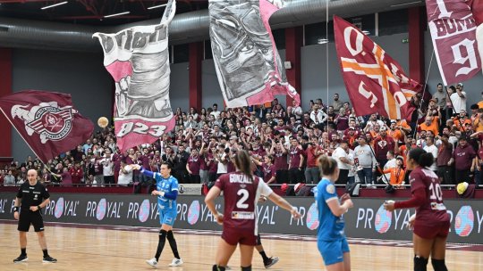 Huiduită la începutul meciului, Cristina Neagu s-a dus în mijlocul suporterilor rapidiști, în urma înfrângerii suferite de CSM! Ce s-a întâmplat după ce a discutat cu ”Bocciu”