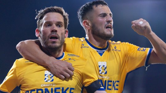 Dinamo ”fură” de la Rapid și se orientează spre piața din Kosovo. Atacantul care vine să salveze echipa