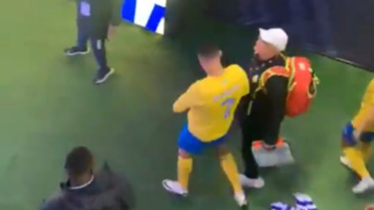 Cristiano Ronaldo, gest vulgar după ce spectatorii au scandat tot meciul numele lui Messi